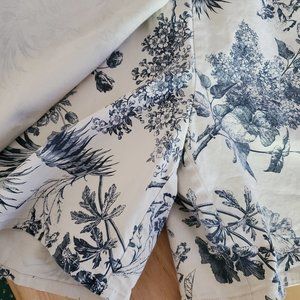 Denim & Co stretch printed (off white/navy) skort - size 1X - EUC